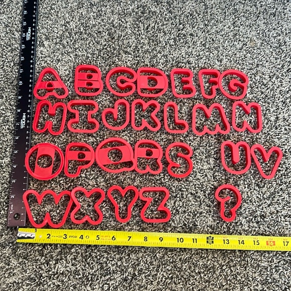 Alphabet cookie cutters or playdoh cutters - Picture 3 of 8